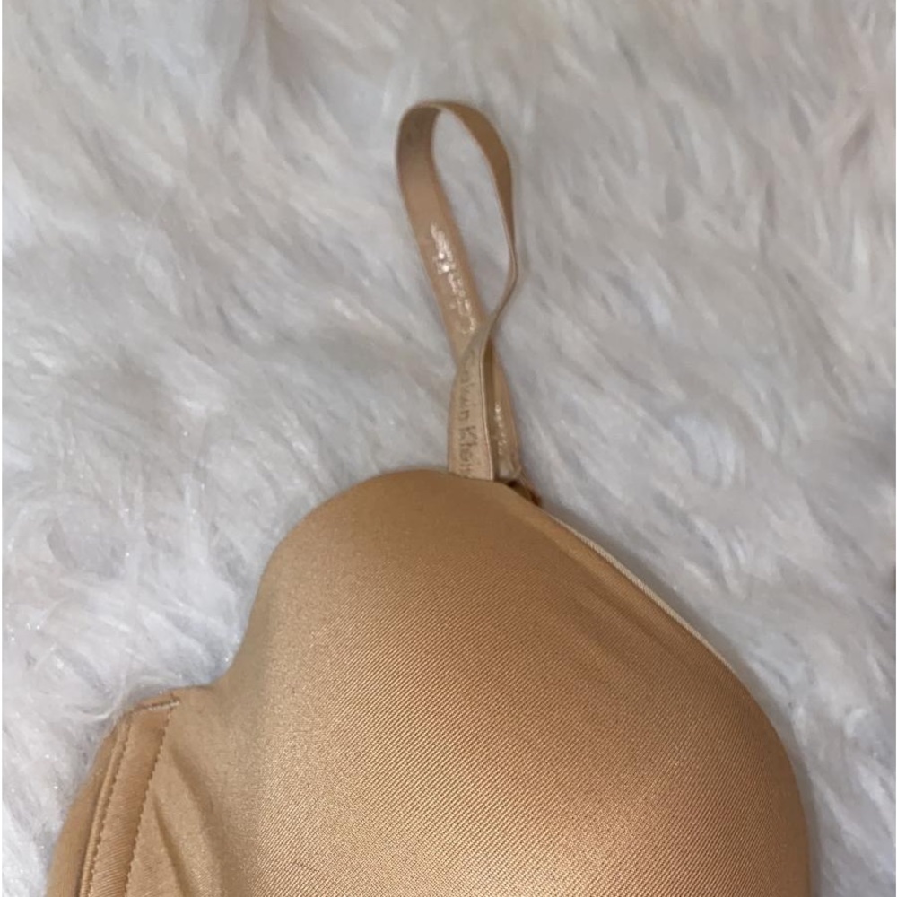 Convertible Strap Lightly Lined Demi Bra
CALVIN KLEIN - Picture 8 of 11